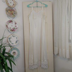 Bee Hive Full Lenght Slip